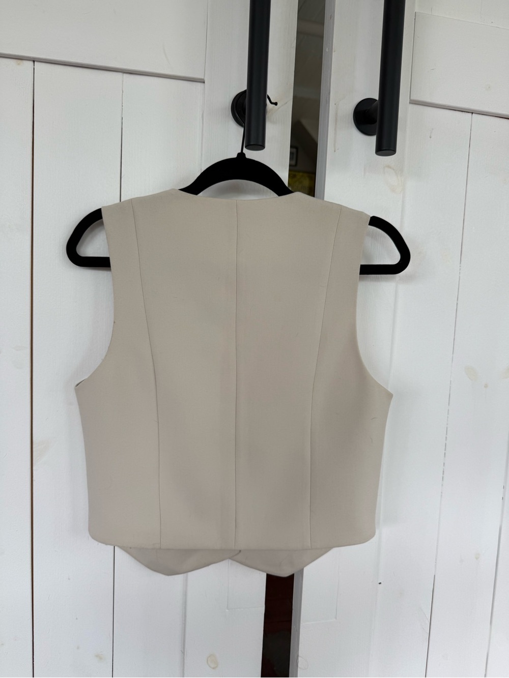 DISSH ROWAN VEST - Picture 3 of 4